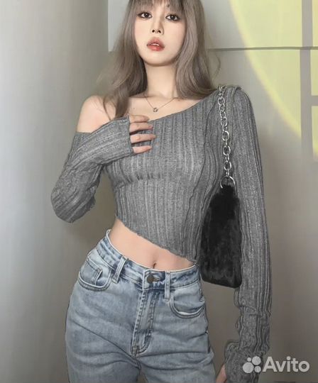 Укороченный лонгслив на одно плечо ассиметрия