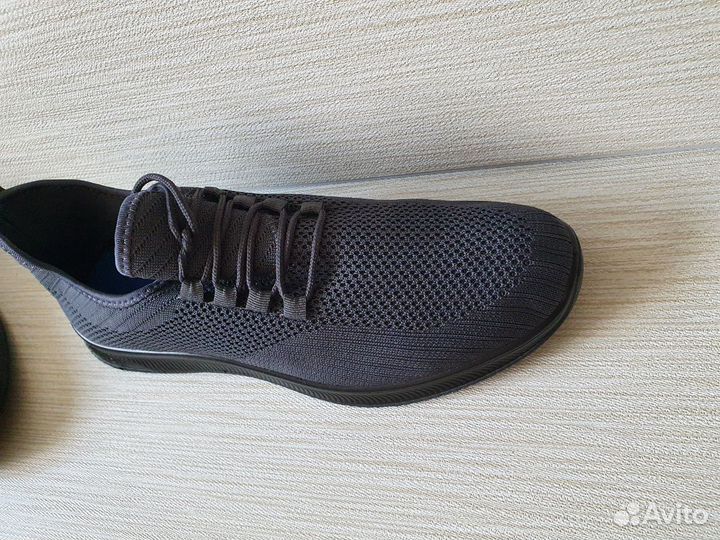 Кроссовки спортивные