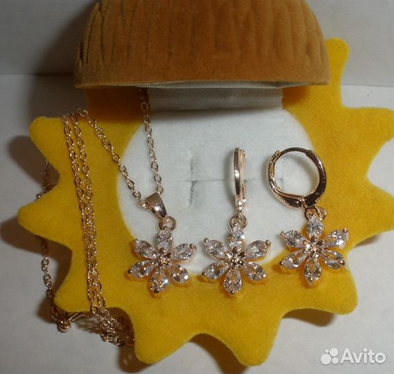 Комплекты разновид.камни-циркон\позолочен.с камн