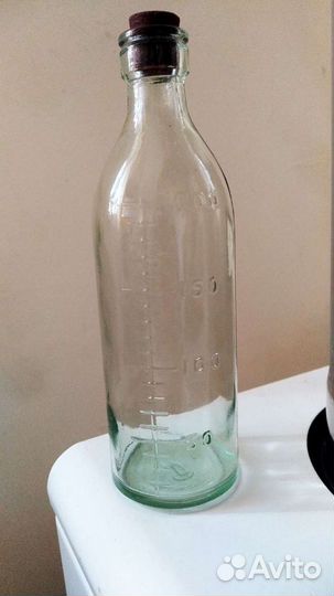 Бутылочка с мерной шкалой