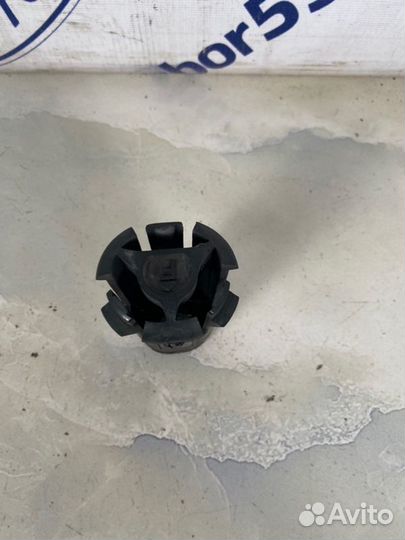 Кронштейн радиатора Mazda Mazda3 BK 2006-2008