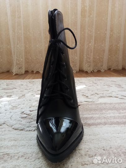 Ботинки женские