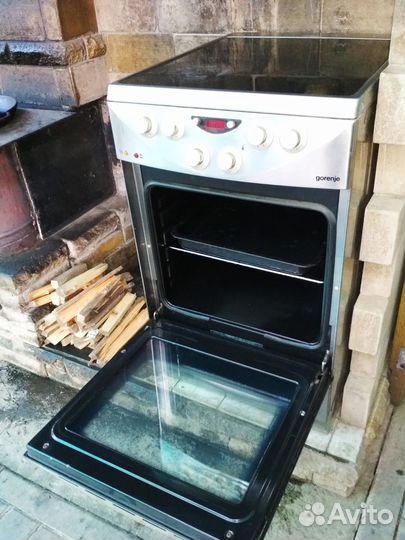 Плита электрическая. Из нержавеющей стали