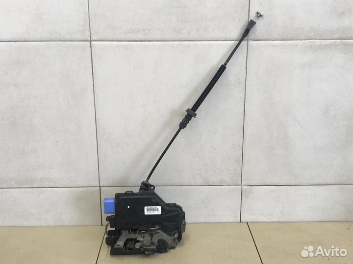 Замок двери передней левой Octavia (A5 1Z) 2004-2013