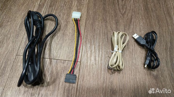 Кабели, разветвители и переходники