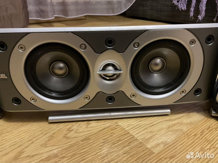 Колонки JBL scs200