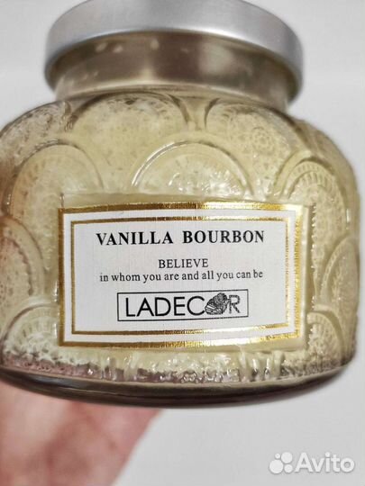 Ароматическая свеча ваниль