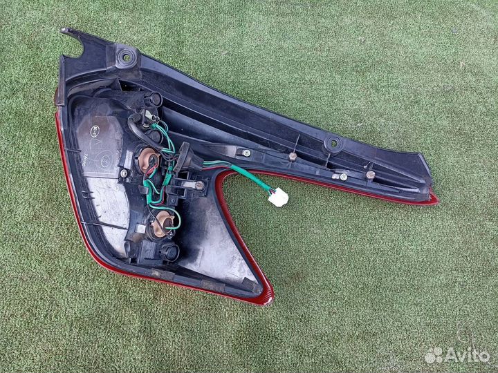 Фонарь задний левый Nissan Juke F15