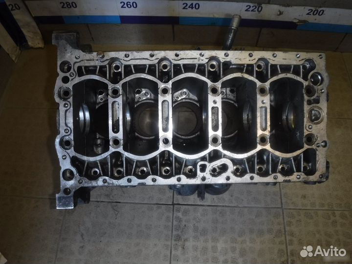 Блок двигателя Volvo XC90 2002-2015