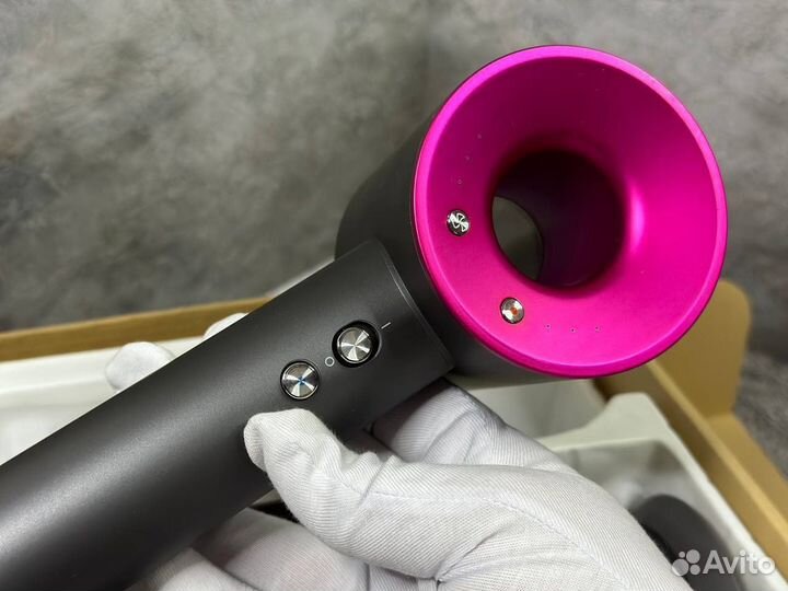 Фен Dyson supersonic