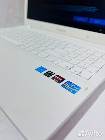 Ноутбук Samsung AMD Radeon HD 8570M