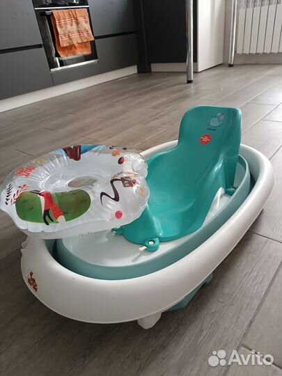 Ванночка для купания с горкой