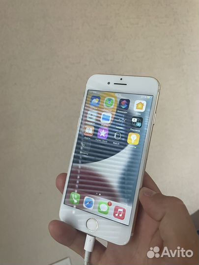 Телефон iPhone 7 32