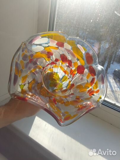Ваза конфетница красный май цветное стекло