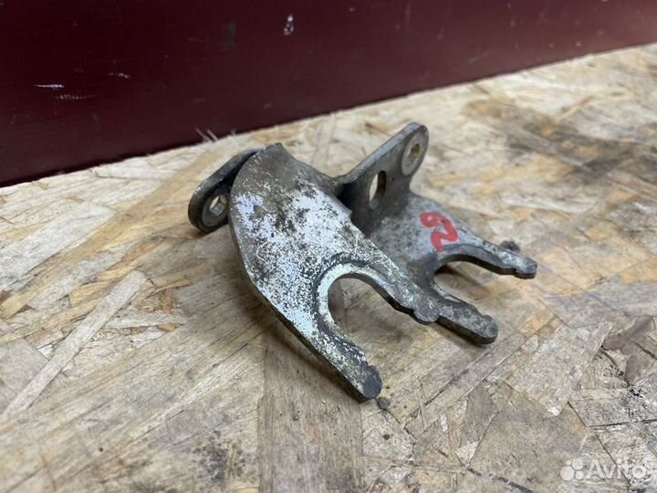 Кронштейн троса кпп LADA X-Ray