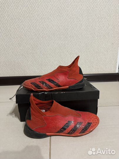 Бутсы adidas predator freak