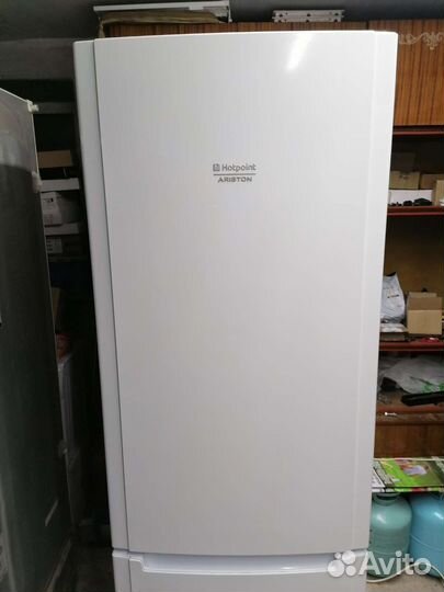 Холодильник Hotpoint Ariston