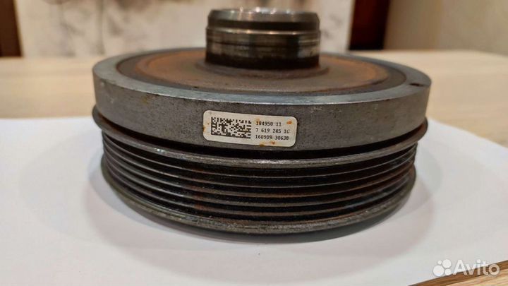 Шкив коленвала BMW. Демпфер крутильных колебаний