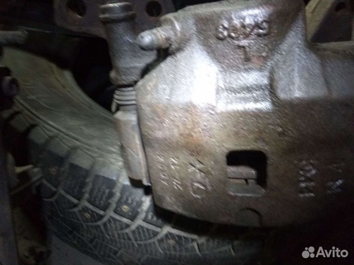 Поворотный кулак Субару