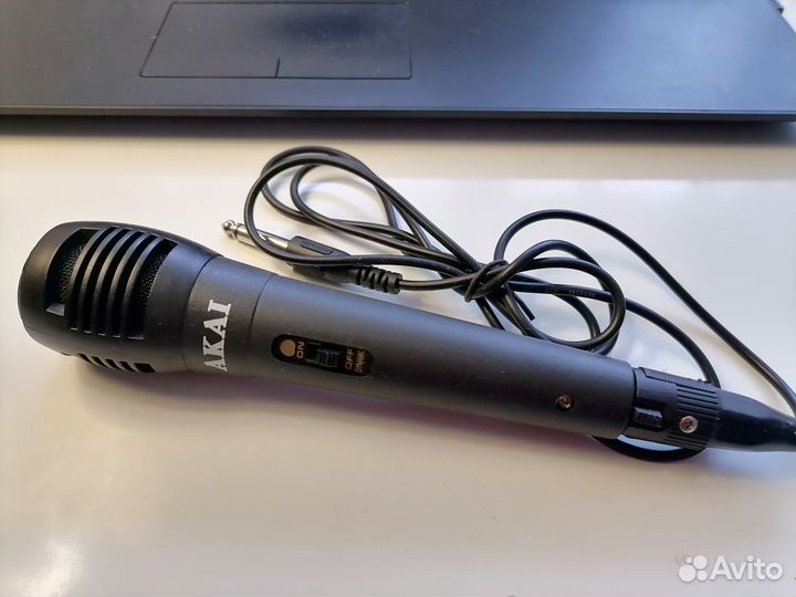 Микрофон akai, б /у