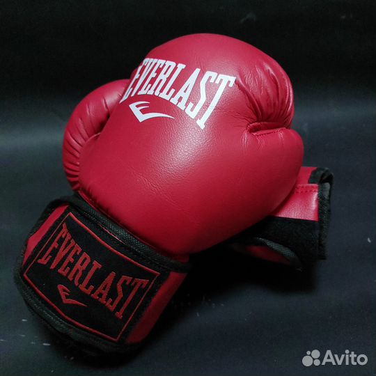 Боксерские перчатки Everlast Red