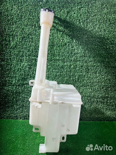 Бачок стеклоомывателя Toyota Corolla Fielder