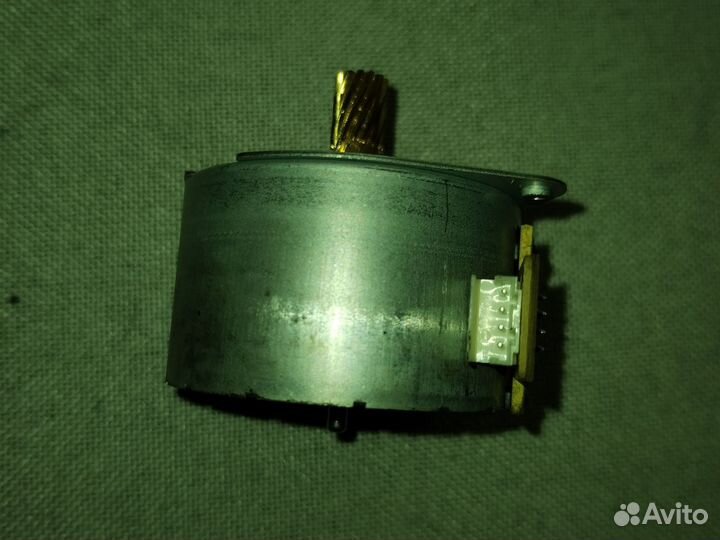 JC31-00143A motor step,1.18A,DC 24V