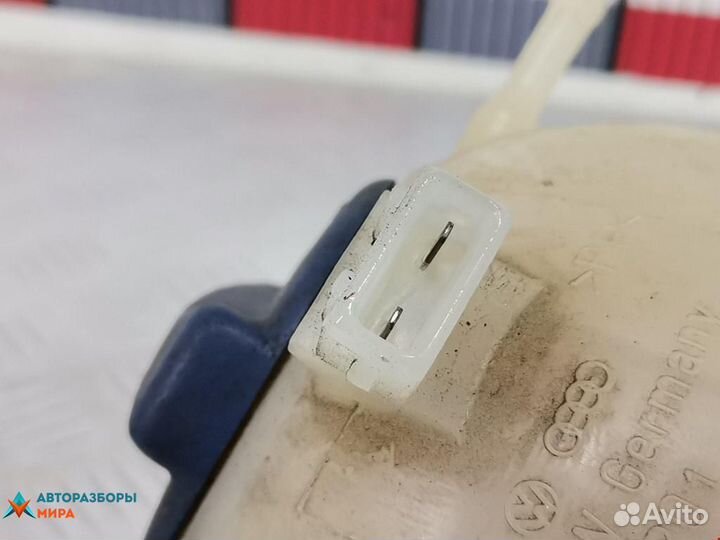 Бачок расширительный Volkswagen Golf 3 1996