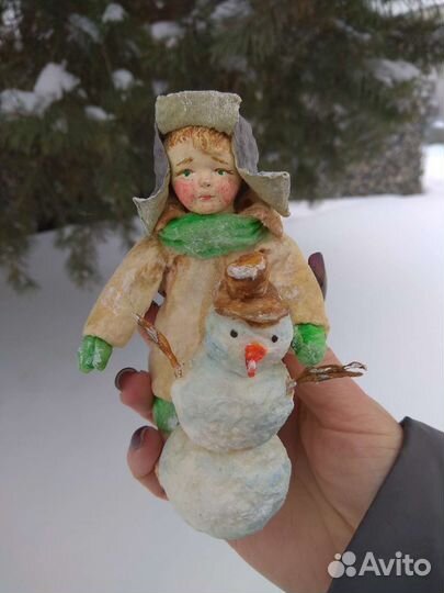 Ёлочная игрушка мальчик и снеговик