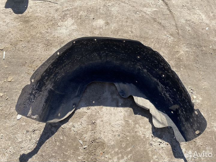 Подкрылок задний R Jeep Grand Cherokee 4 wk2