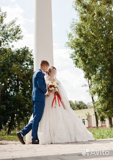 Свадебное платье