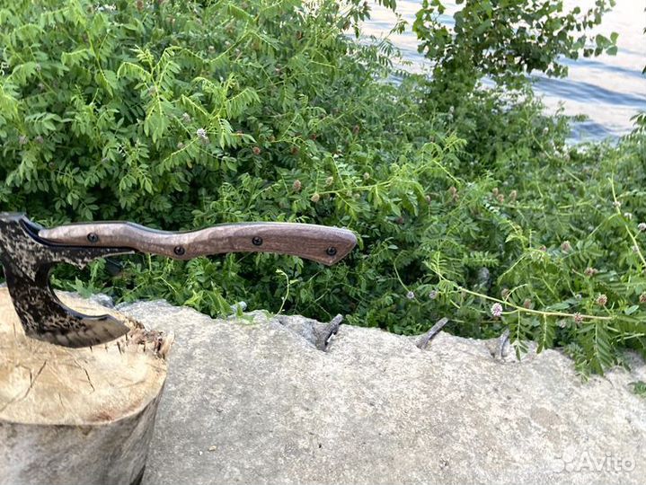 Топор туристический