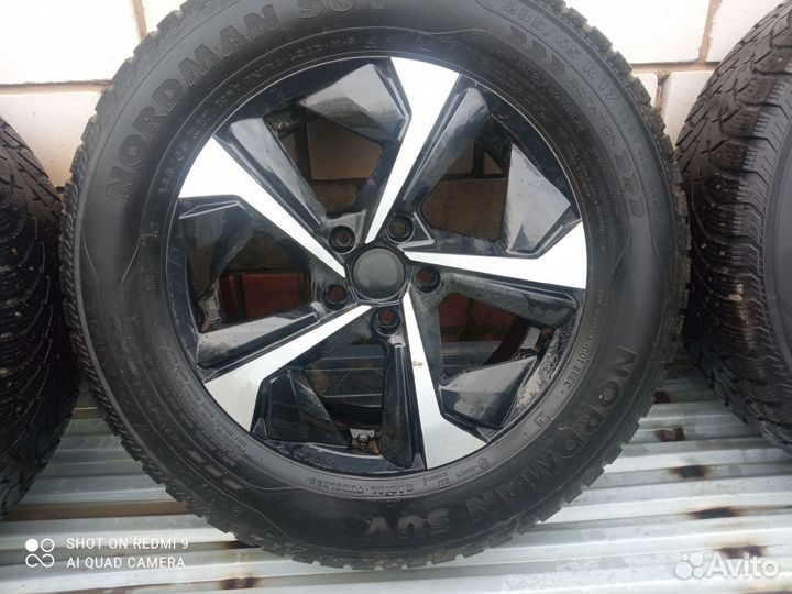 Продаю комплект шин с дисками