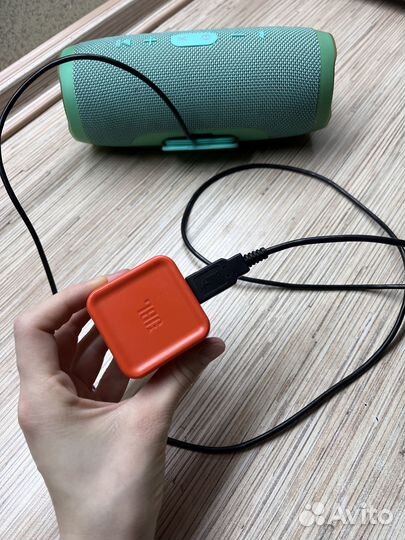 Колонка jbl charge 3