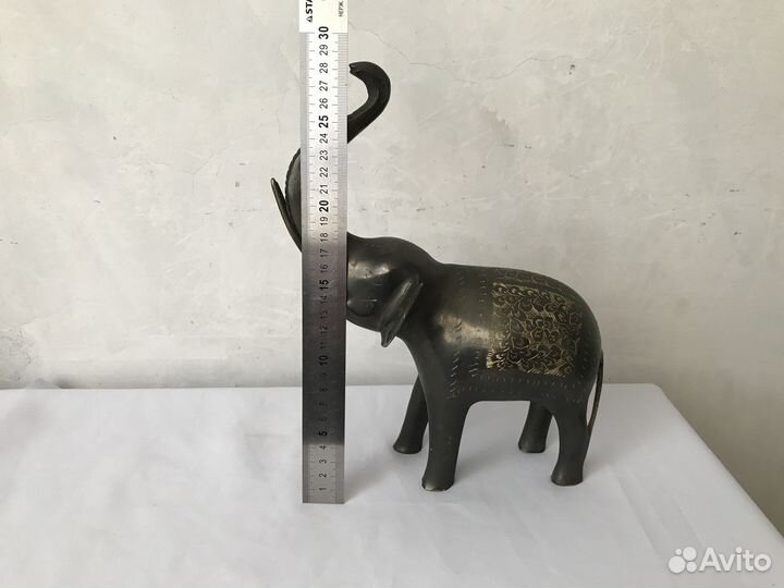 Статуэтка слон