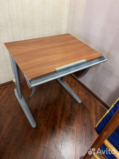 Растущая парта и стул бу
