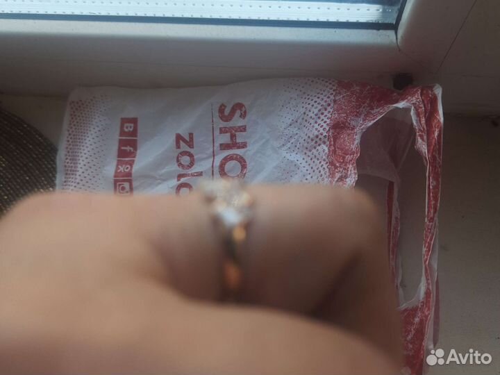 Кольцо золотое новое,585 пробы на пломбе