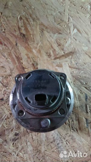 Ступица задняя Toyota Avensis SED T250 2.0 1AZ-FSE