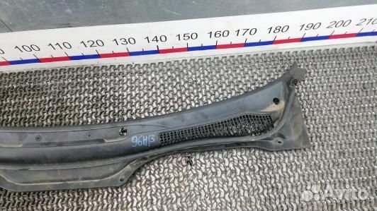 Накладка декоративная (жабо, дождевик) volvo S40 I