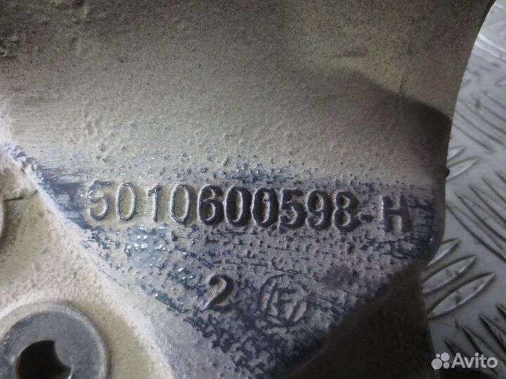 Кронштейн гура renault 5010600598