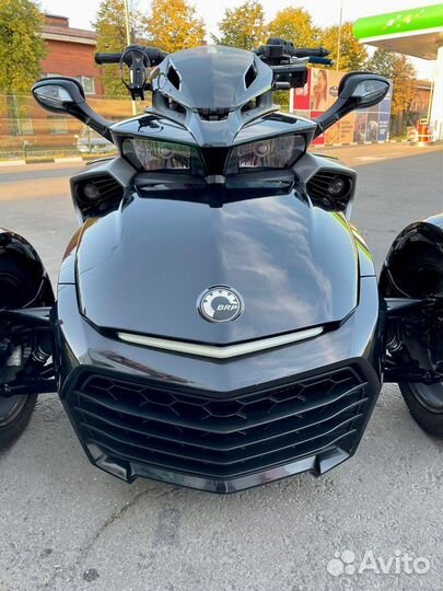 Трицикл BRP Inc Can-Am Spayder (супер спорт)