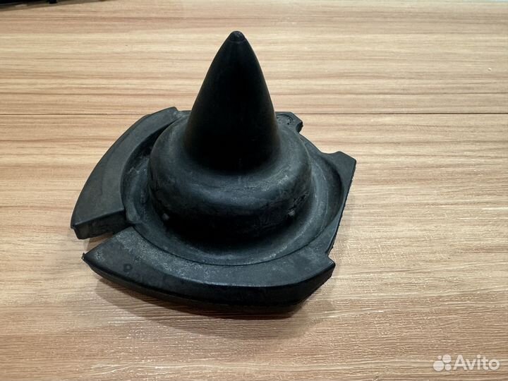 Отбойник пружины Renault Fluence 2.0 задний