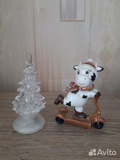 Слоны, фарфоровые статуэтки