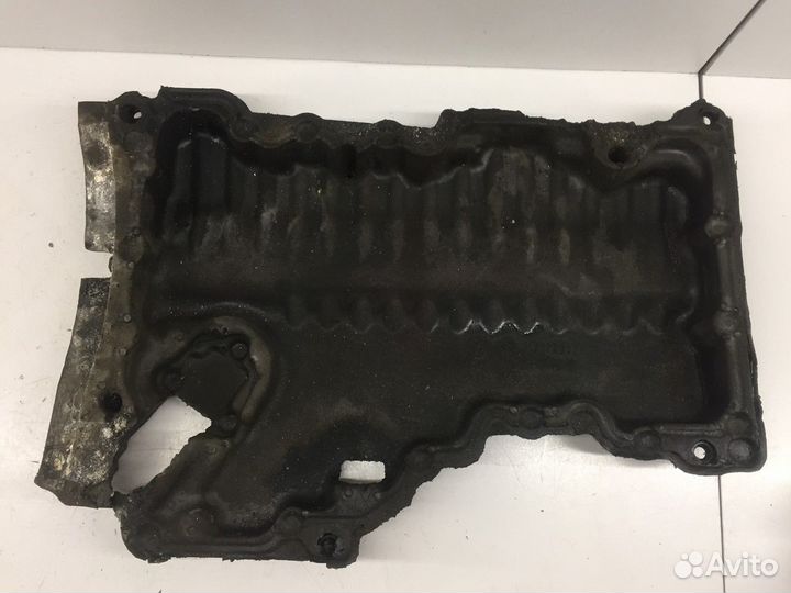 Крышка масляного поддона (Volkswagen Passat)