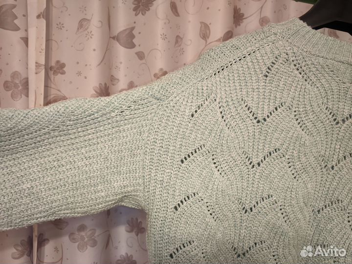 Свитер женский