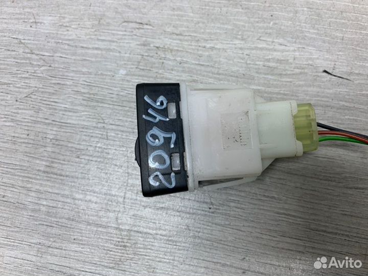 Кнопка регулировка фар Suzuki Sx4 хэтчбек D19AA