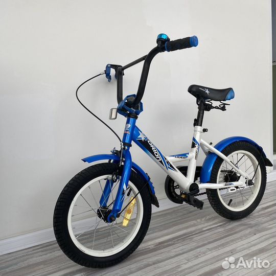 Детский велосипед четырехколесный, двухколесный