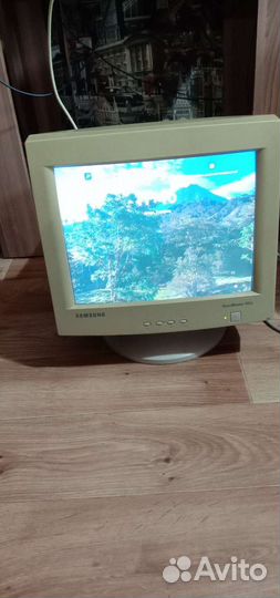 ЭЛТ монитор Samsung syncmaster 551s