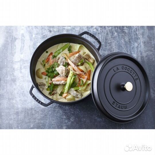 Кокот staub 3,8л 24 см белый трюфель