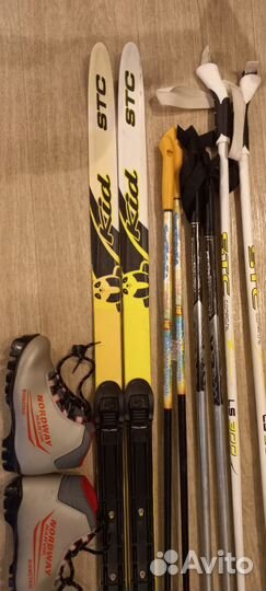 Лыжи, ботинки, палки